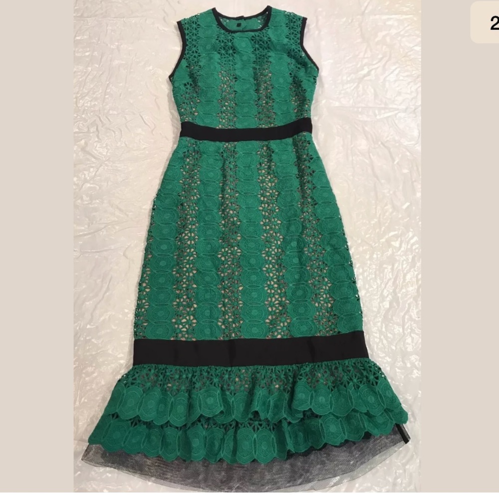 NEW**CATHERINE DEANE**Green Lace Dress**US 2